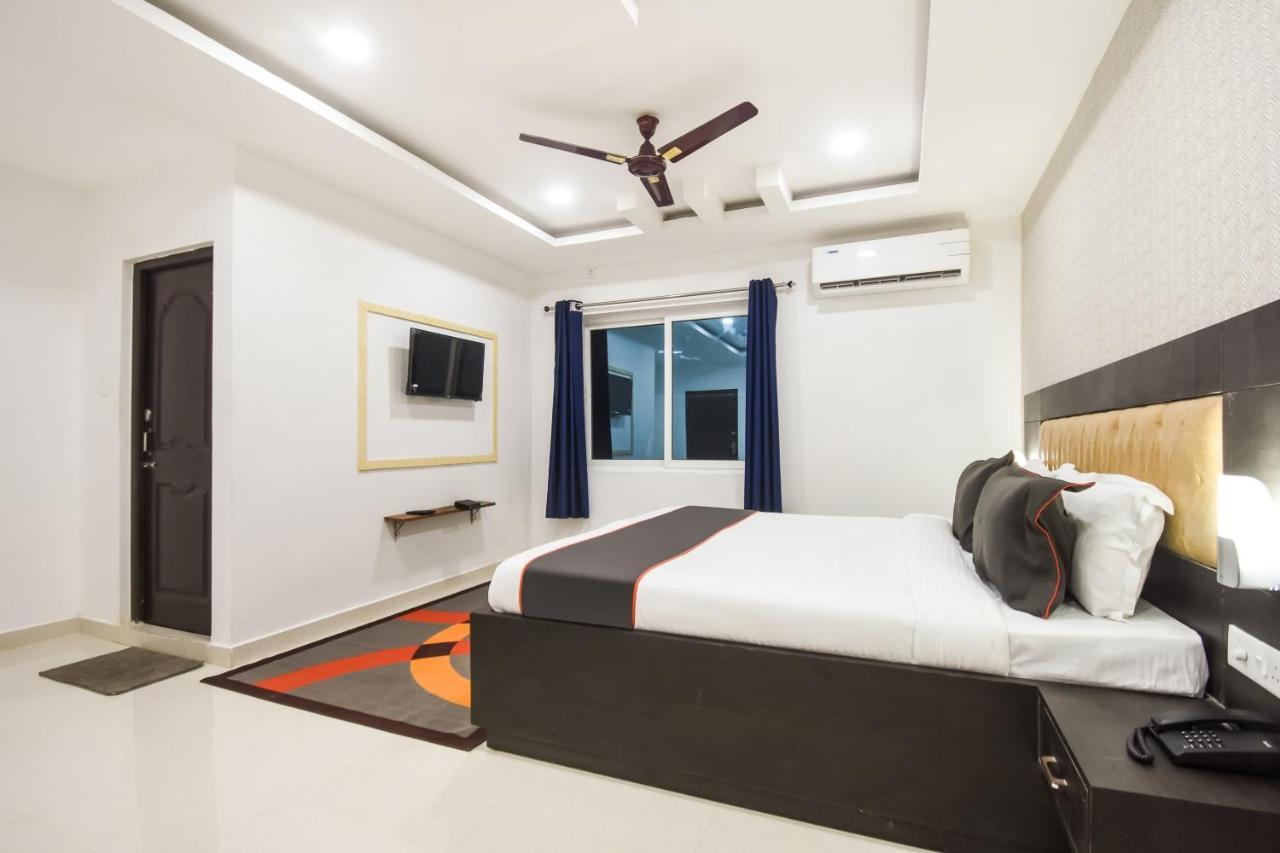 Collection O Red Velvet Premium Hotel Balianta Exterior foto