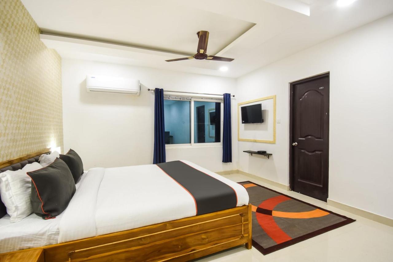 Collection O Red Velvet Premium Hotel Balianta Exterior foto