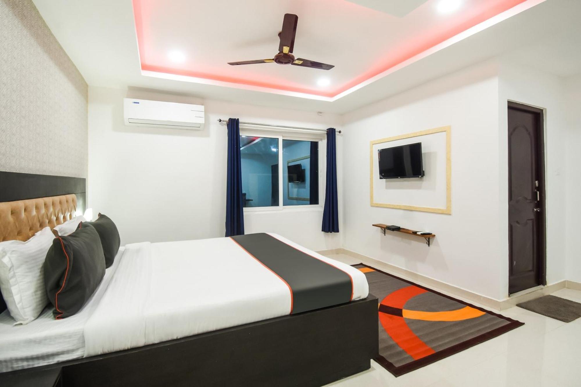 Collection O Red Velvet Premium Hotel Balianta Exterior foto